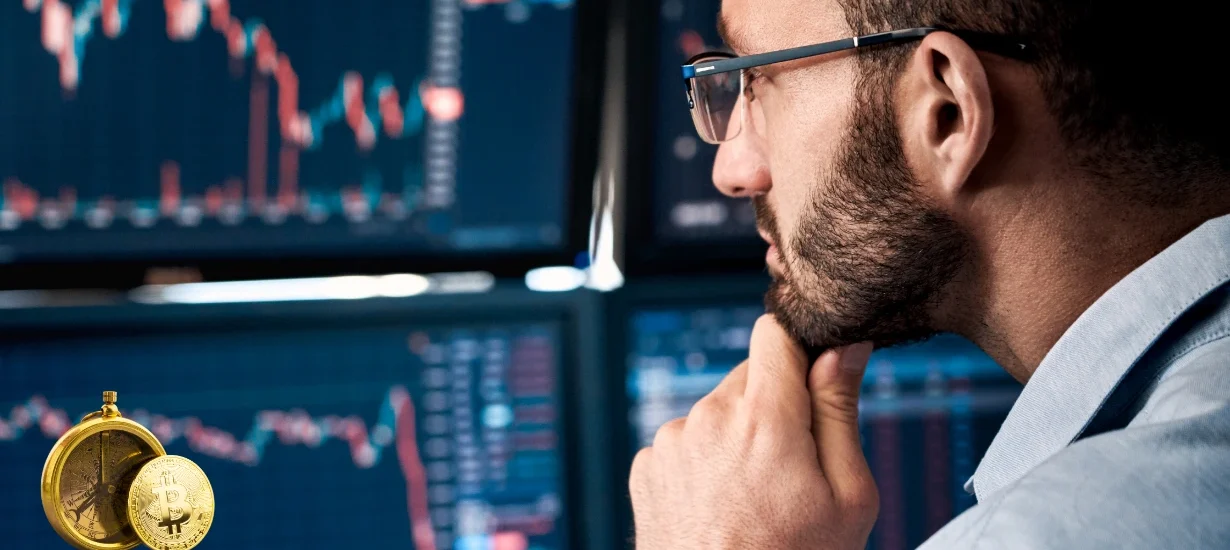 "Análise de estratégias de pool liquidez e opções em Bitcoin com foco em maximizar retornos semanais"