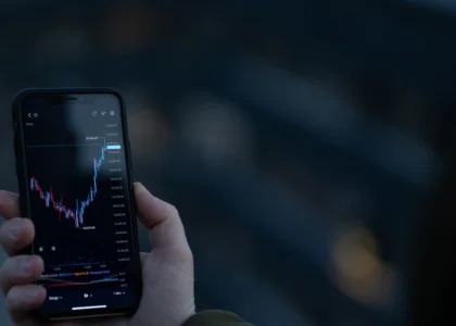 "Análise de mercado de Bitcoin no celular para operar opções"