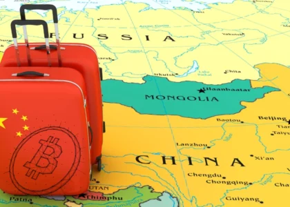 Mala vermelha sobre mapa da China, representando origem e expansão global da exchange Coincall