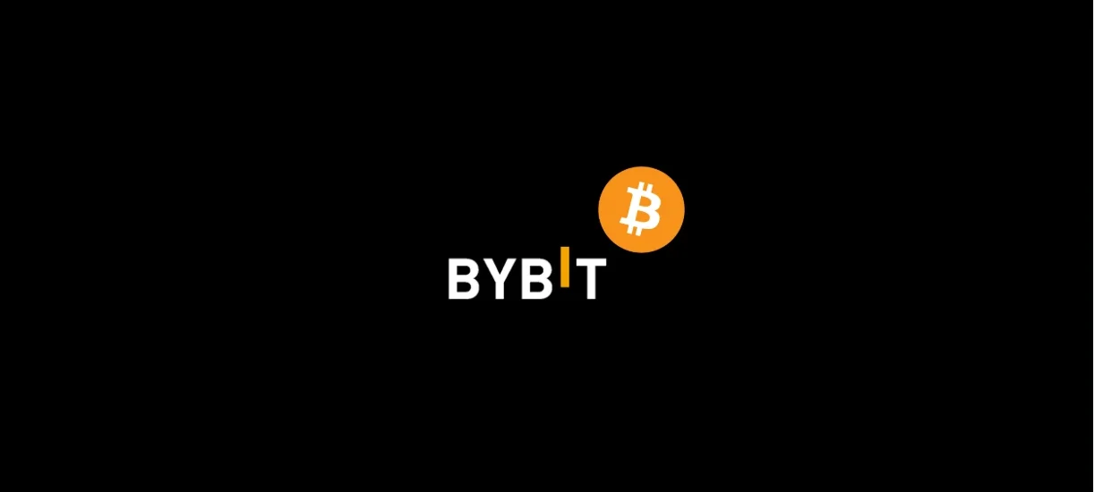 Imagem em fundo preto com o logotipo da Bybit ao centro e o símbolo do Bitcoin em destaque, representando a operação de opções cripto na Bybit para geração de renda com Bitcoin.