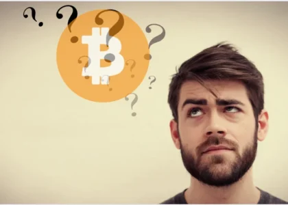 Homem pensativo olhando para cima com símbolo do Bitcoin cercado por pontos de interrogação, representando dúvidas sobre herança e sucessão de Bitcoin após a morte do titular